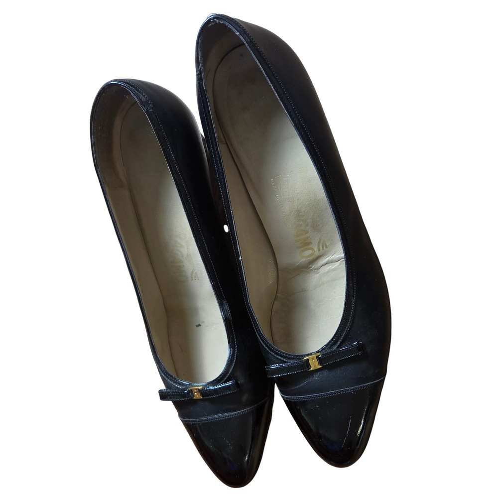 Salvatore Ferragamo Leather Patent Cap Toe Bow Pumps Block Heels 10 Italy Luxury